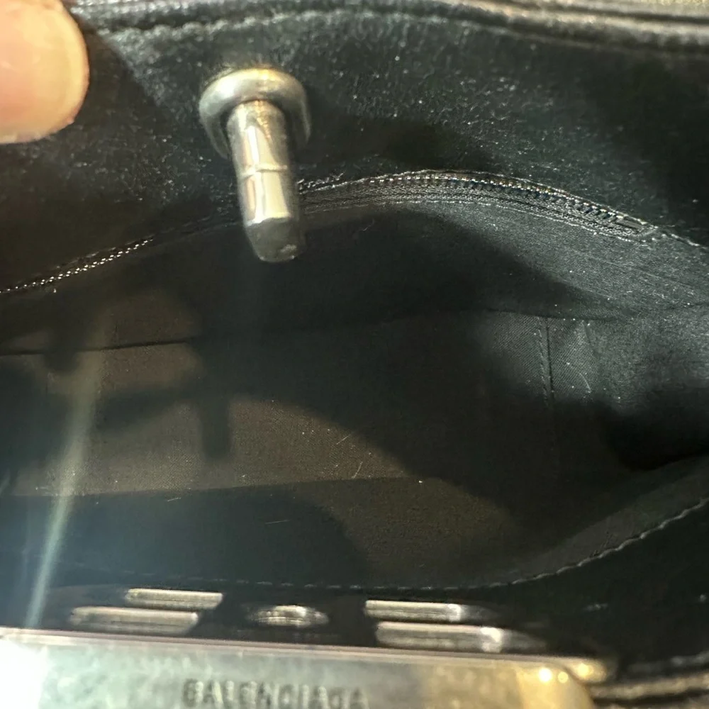 NEW BALENCIAGA BLACK LEATHER BB SOFT HOBO BAG - Picture 9 of 11